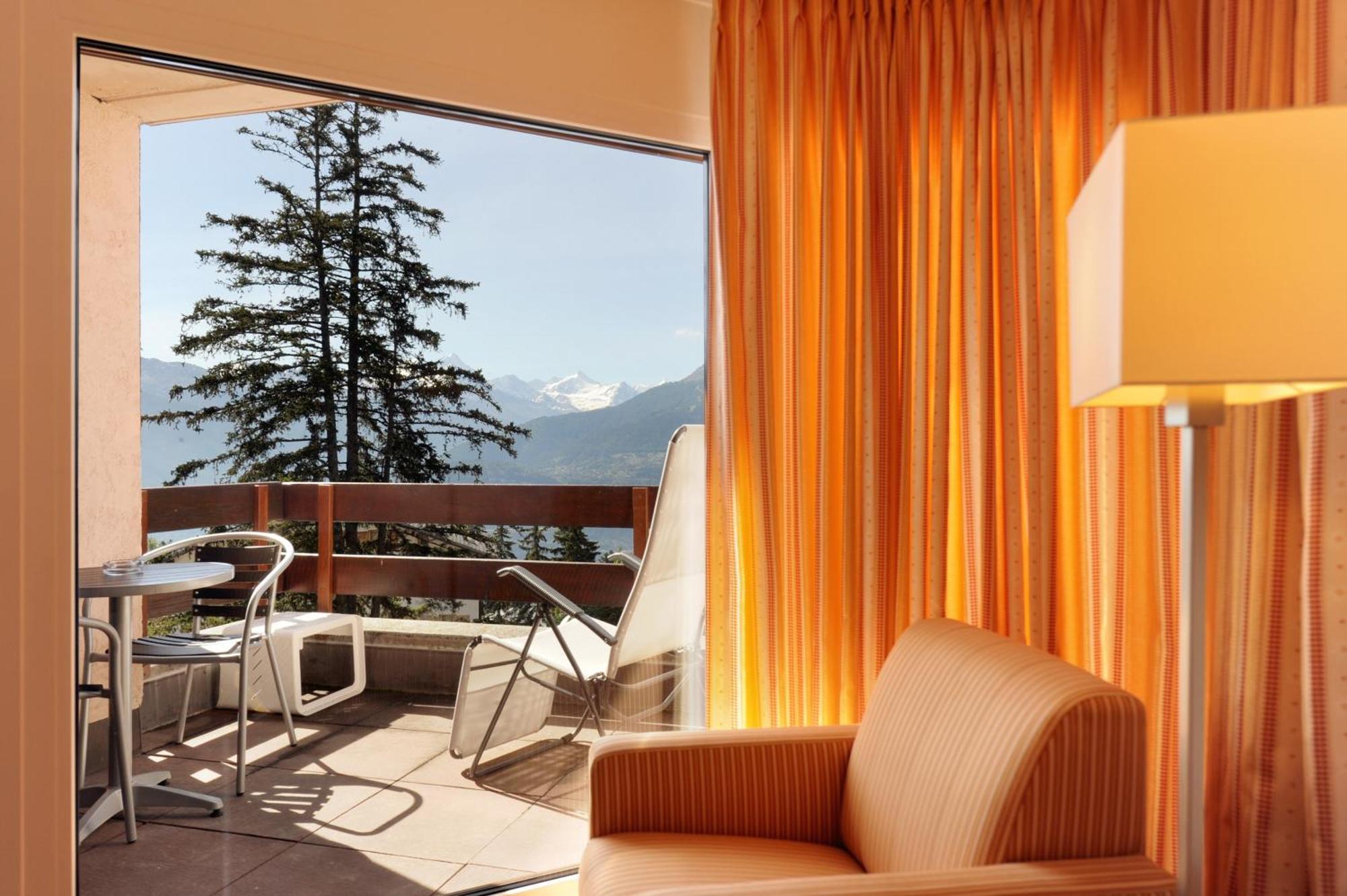 Hotel Helvetia Intergolf Кранс Монтана Екстериор снимка