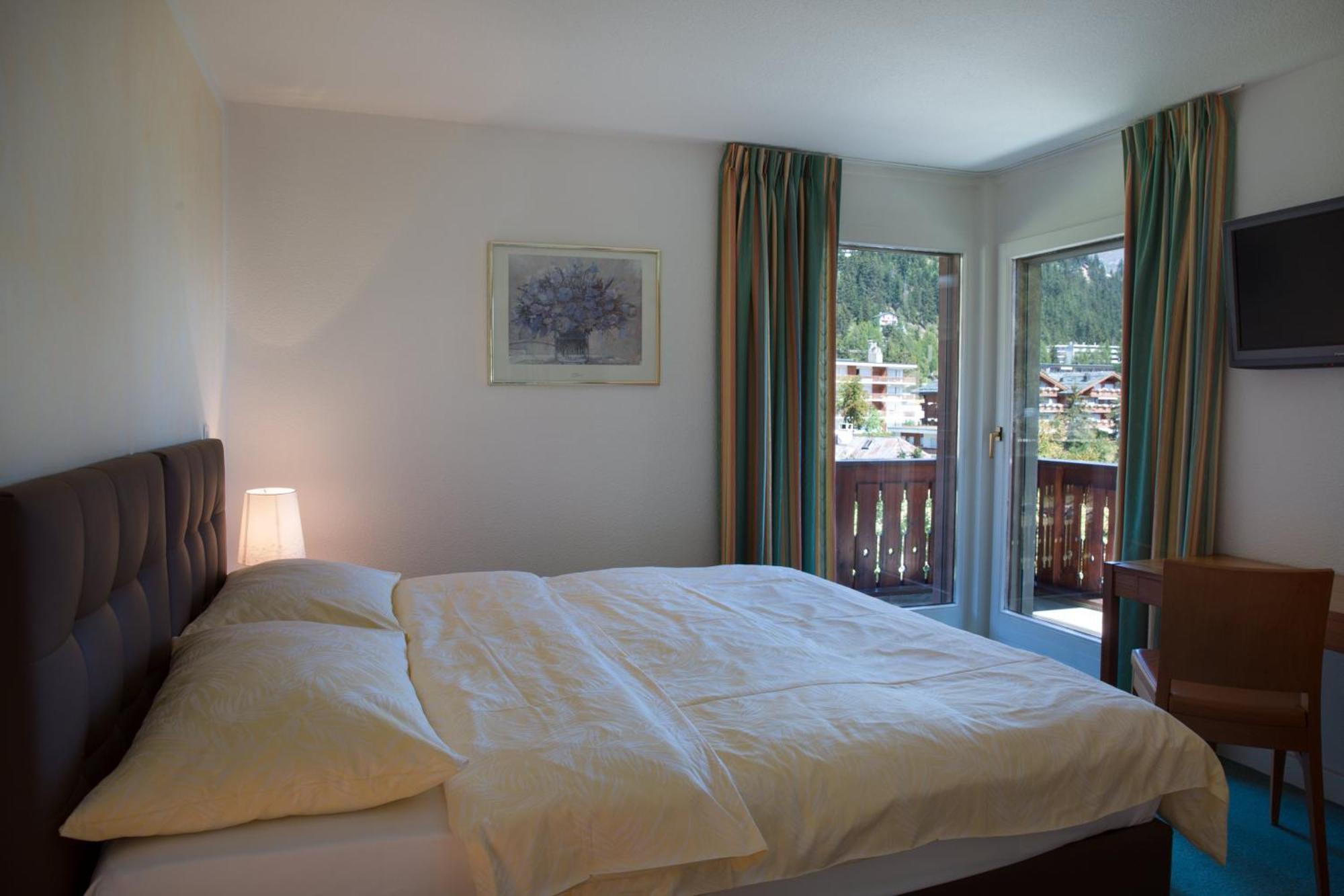 Hotel Helvetia Intergolf Кранс Монтана Екстериор снимка