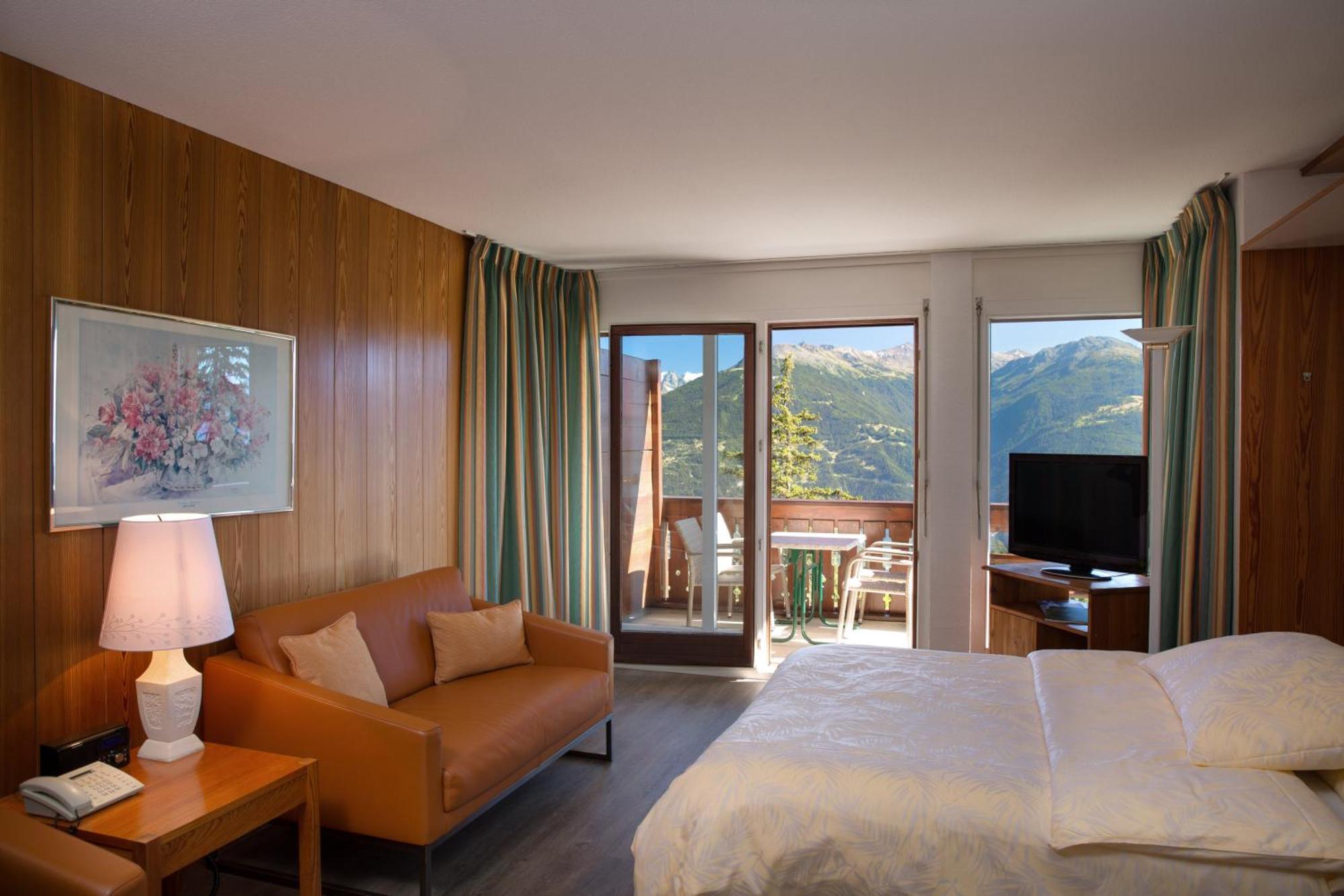 Hotel Helvetia Intergolf Кранс Монтана Екстериор снимка