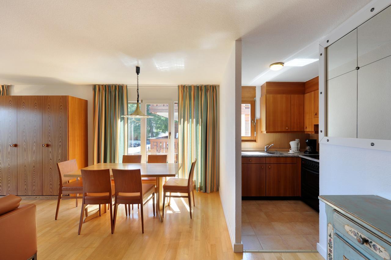 Hotel Helvetia Intergolf Кранс Монтана Стая снимка
